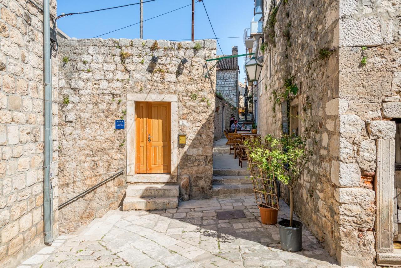 Apartments Villa Tudor 2 Hvar Town Exterior photo